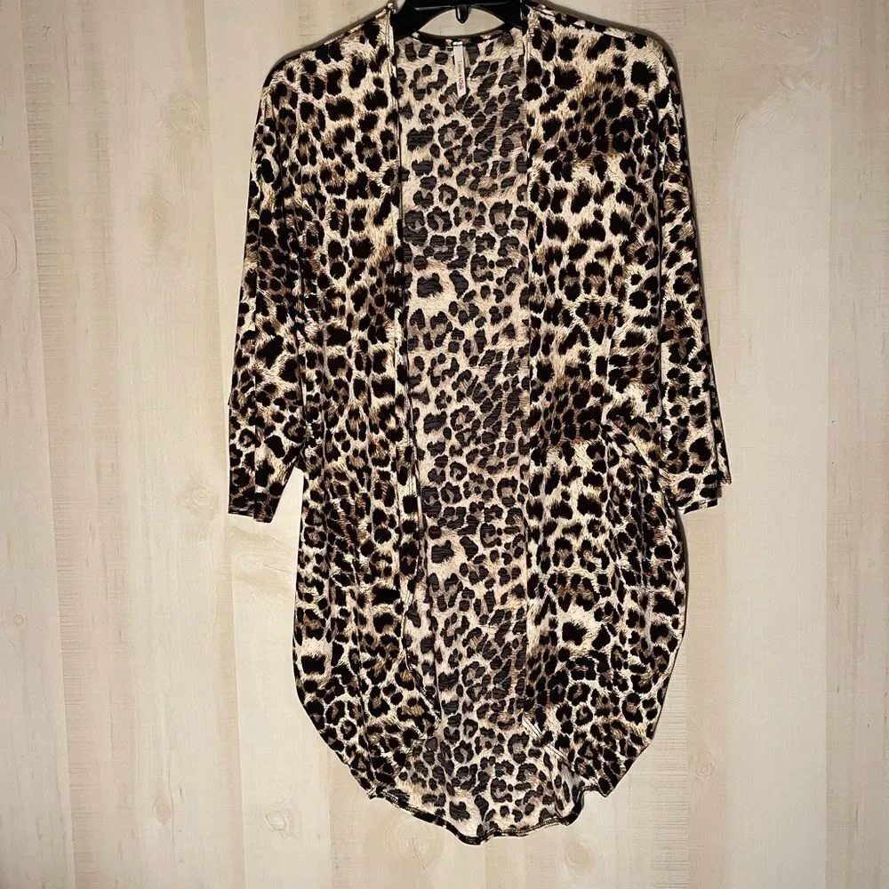 NWOT leopard print short kimono‎ style jacket, size small